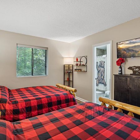 Obear Mountain Is A Newly Updated Condo In Chalet Village Of Gatlinburg! Luaran gambar