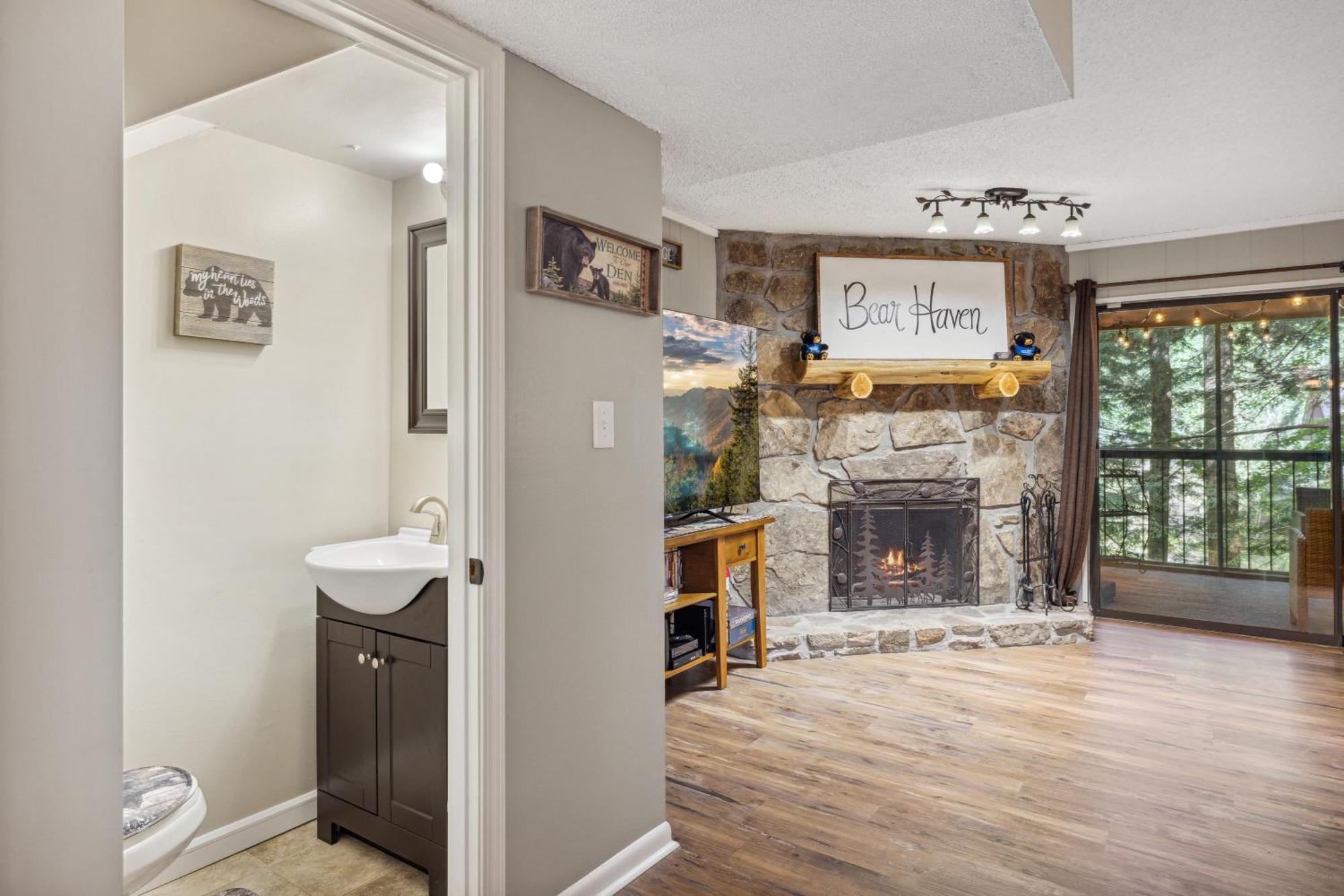 Obear Mountain Is A Newly Updated Condo In Chalet Village Of Gatlinburg! Luaran gambar